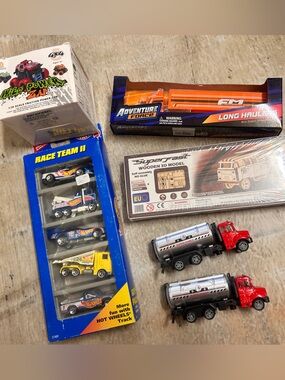 Bundle of kids toys vehicles 10 cars in total